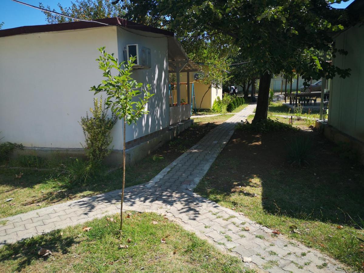 Bungalows St. Nicola อัคโตโปล ภายนอก รูปภาพ