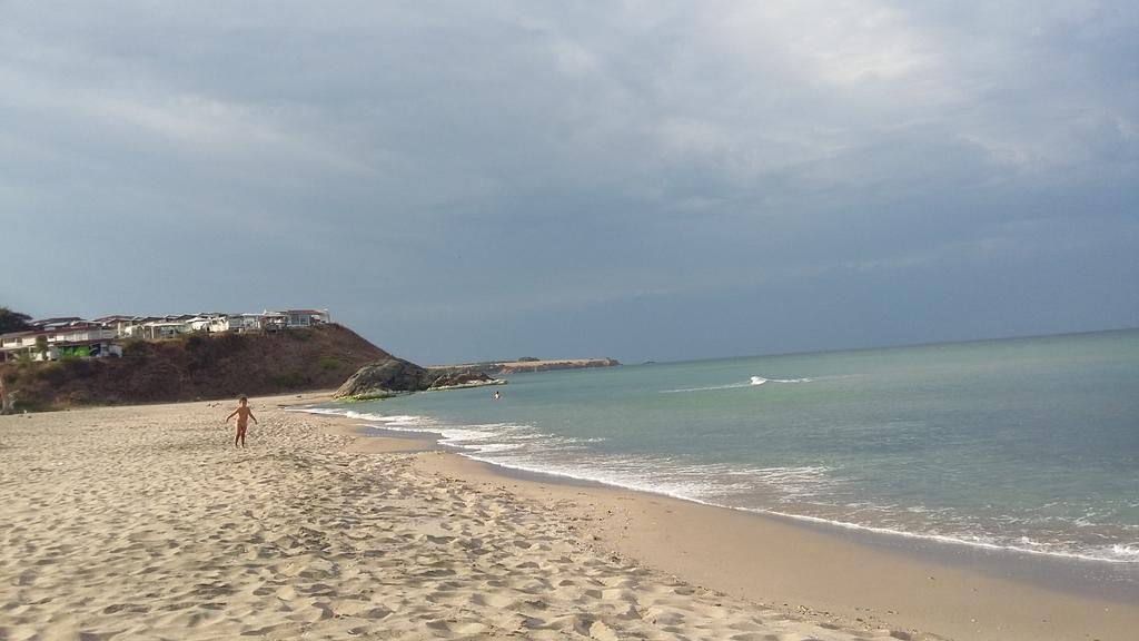Bungalows St. Nicola อัคโตโปล ภายนอก รูปภาพ