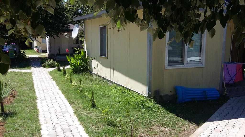 Bungalows St. Nicola อัคโตโปล ภายนอก รูปภาพ